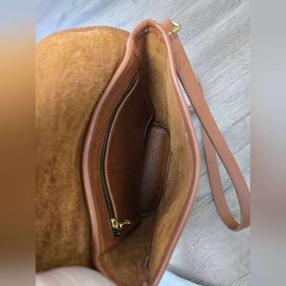 Vintage Coach Shoulder Bag British Tan Leather Classic Fisherman Grandpa - Picture 6 of 11